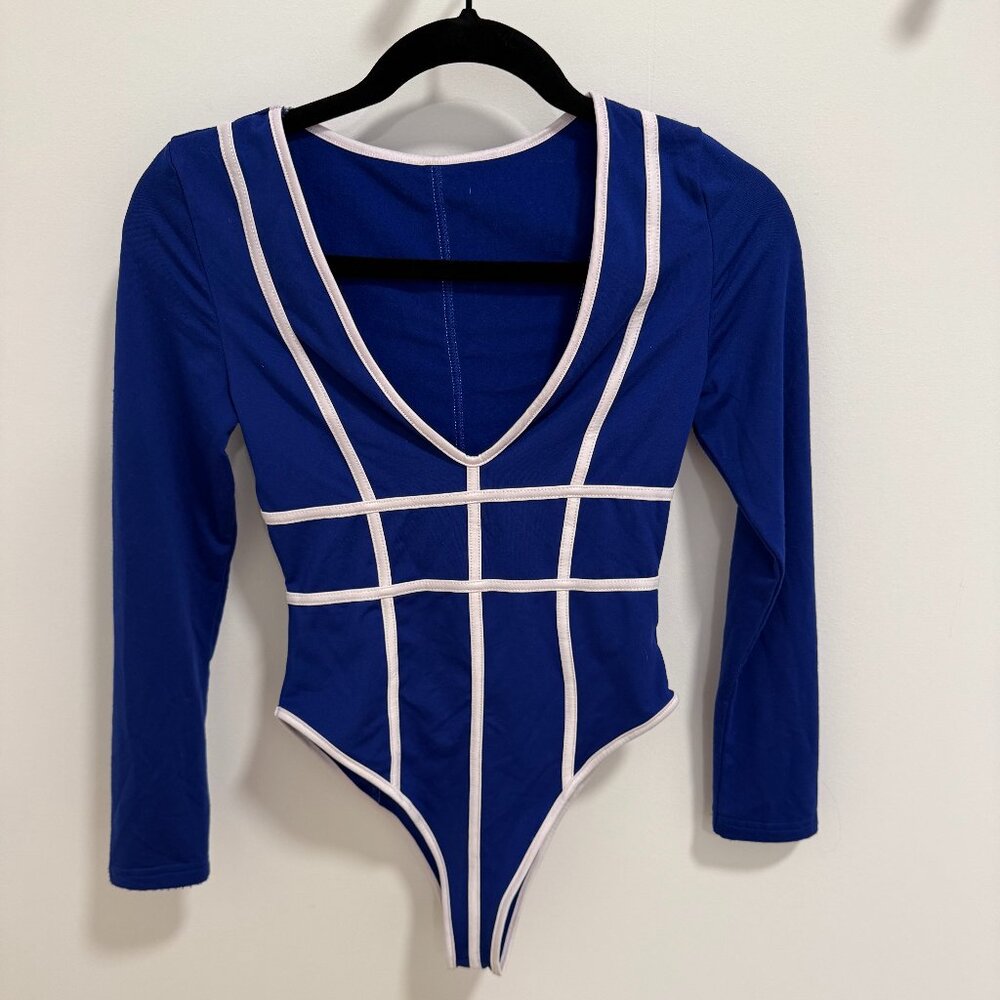GOKATOSAU Deep V-Neck Long Sleeve Bodysuit